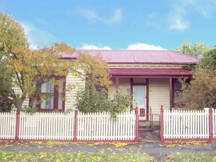 301 Doveton Street North