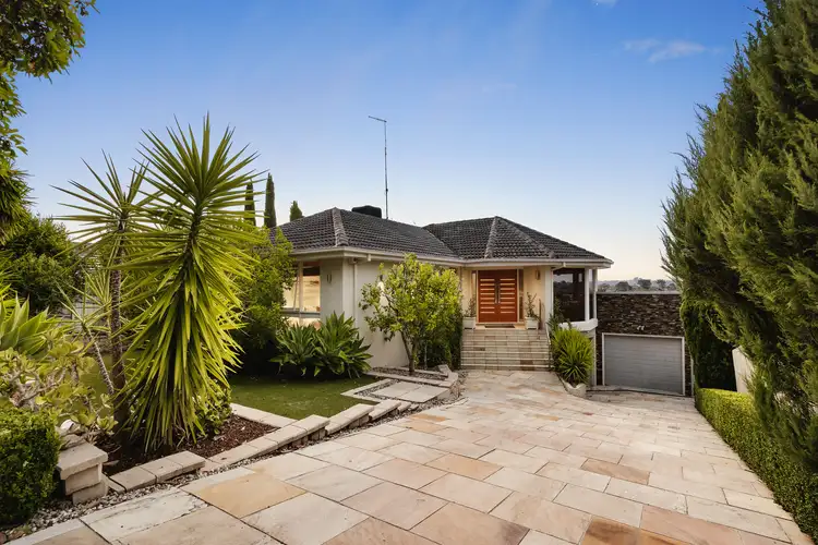 3 Colonsay Street