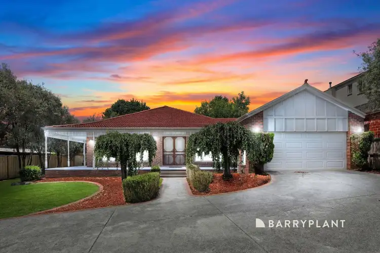 16 Rosewood Boulevard