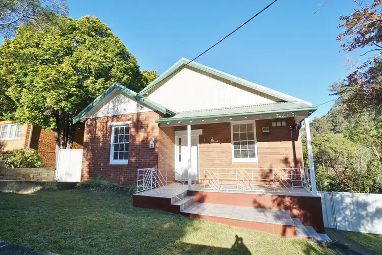 9 Stratford Avenue