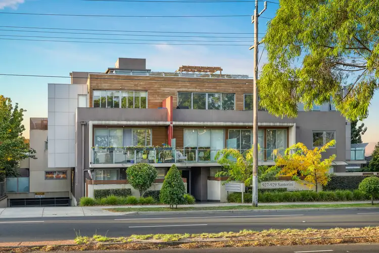 1/927 Doncaster Road