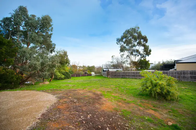 2 Prendergast Street, Castlemaine VIC 3450