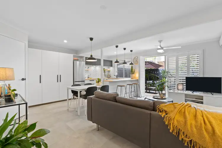 4/34 Jarnahill Drive