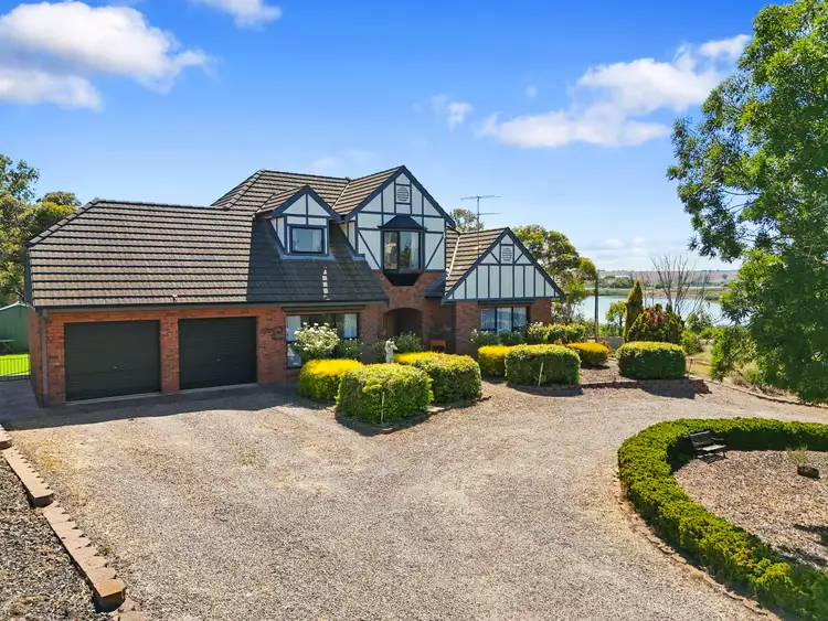 7 Marina View Court