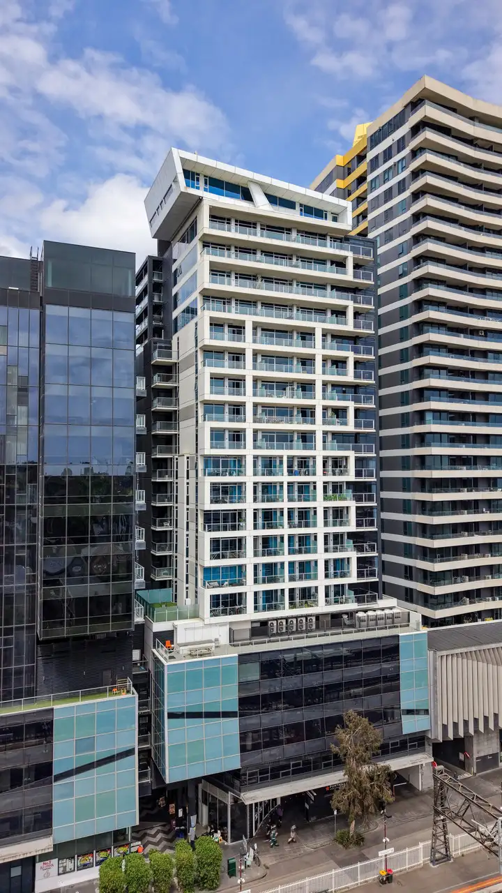 1506/7 Yarra Street