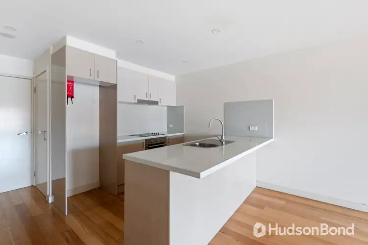 102/7 Burwood Highway