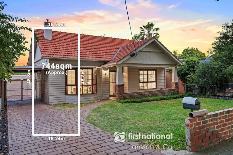 37 Bowen Street