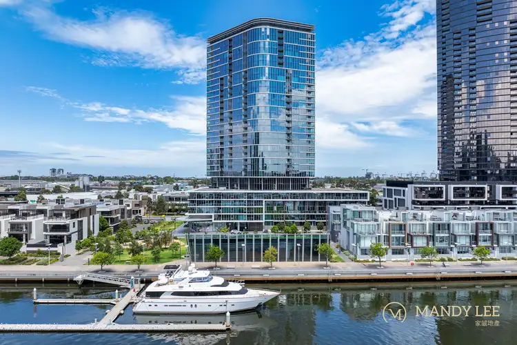 1603/81 South Waharf Drive