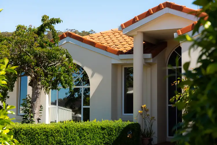 4 Racecourse Crescent