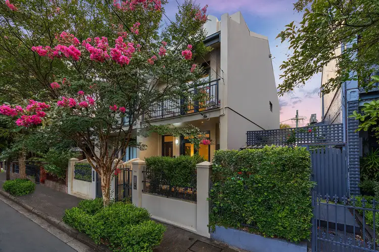 18A Pearl Street