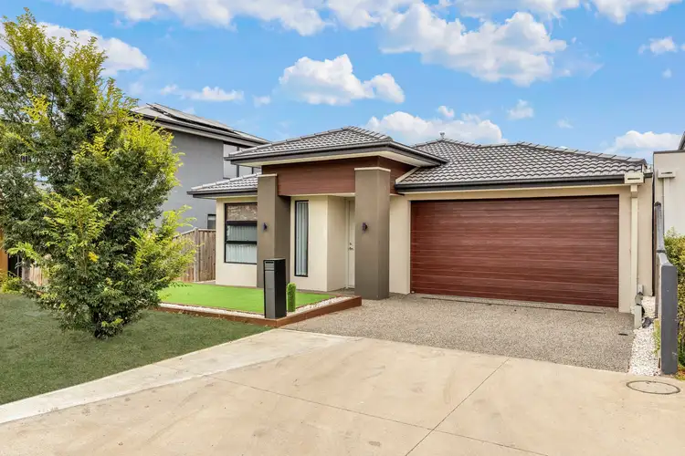 22 Lipizzan Crescent