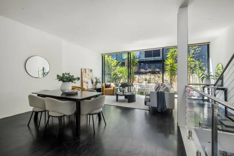 33 Hinton Lane, Prahran VIC 3181