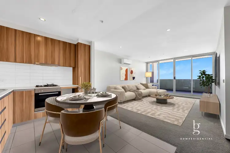 211/2 La Scala Avenue