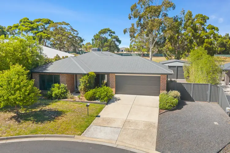 7 Tanderra Court