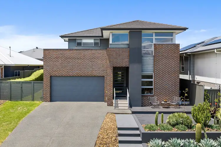 33 Merrick Circuit