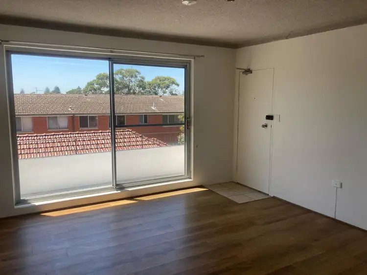 11/146 Oberon Street