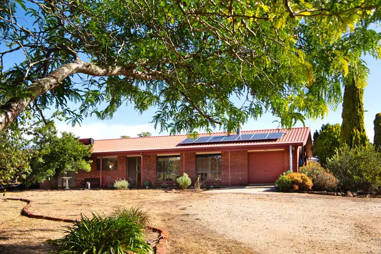 7568 Midland Highway