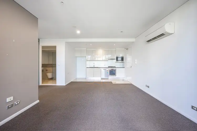 901/20 Gadigal Avenue
