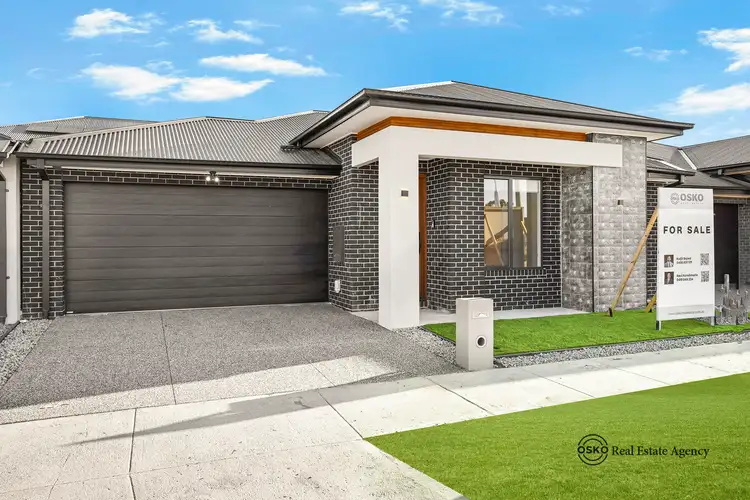 21 Lanyon Crescent