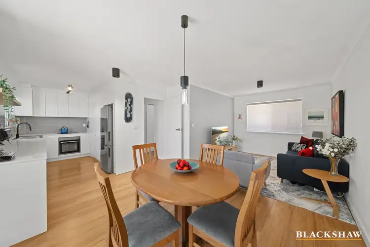 8/3-5 Davison Street