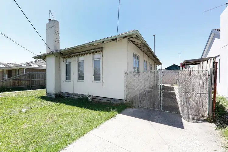 3 Oak Avenue, Doveton VIC 3177