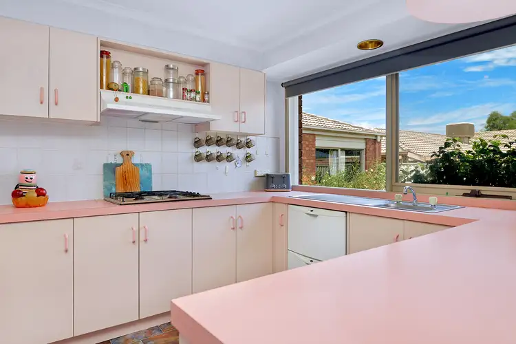 11 Crampton Crescent