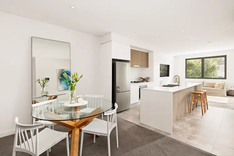 108/180 South Creek Road