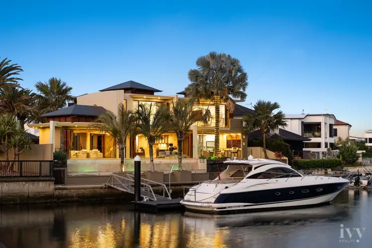 31 The Sovereign Mile