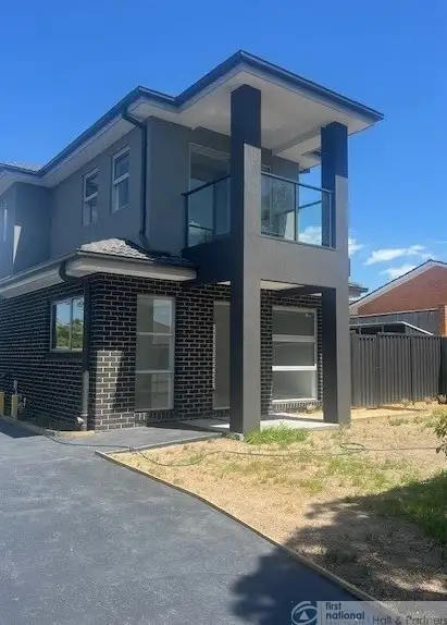 1/30 Macpherson Street