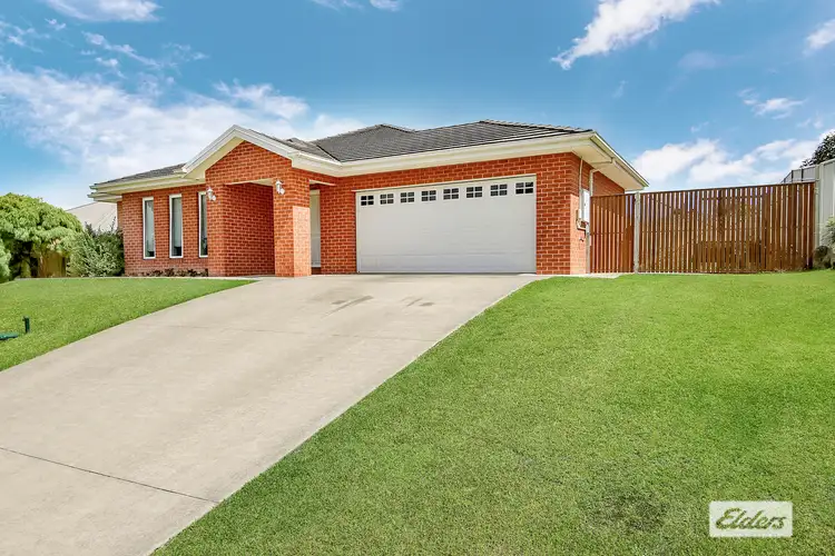 11 Dempster Place