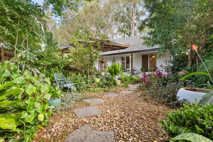 2/18 Eurimbula Court