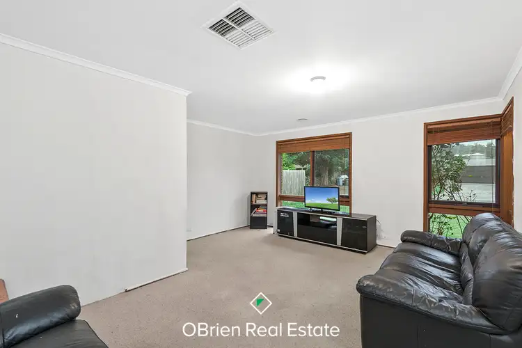 Fourth view of Homely house listing, 8 Kinloch Gardens, Endeavour Hills VIC 3802