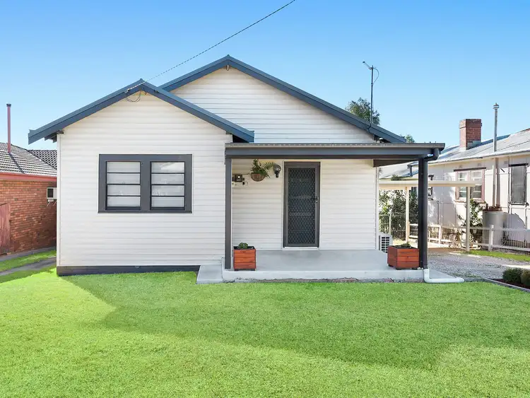106 Inglis Street