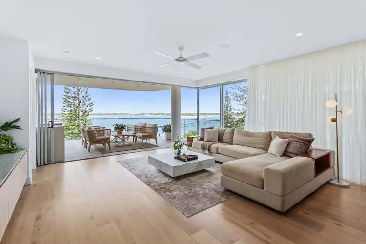 2/536 Marine Parade