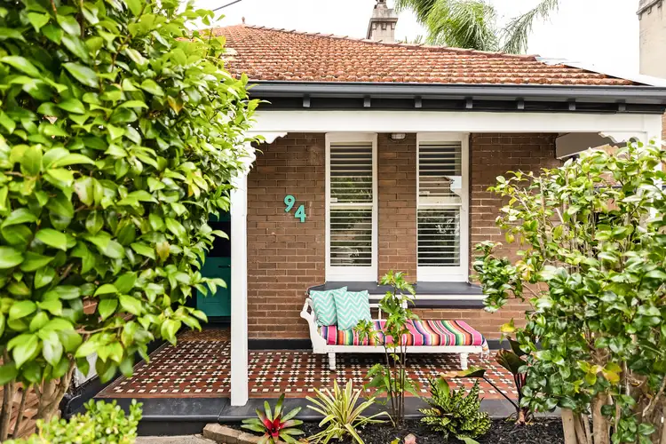 94 Carshalton Street