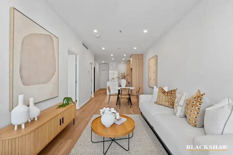 112/19 Captain Cook Crescent