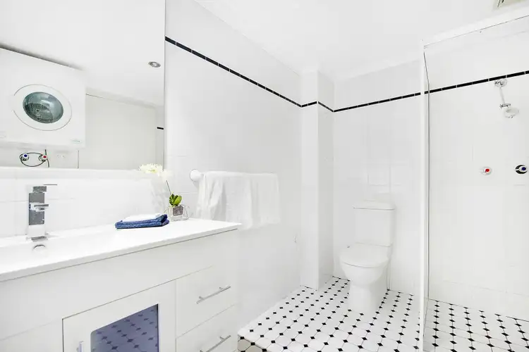Fifth view of Homely apartment listing, Level 1/8/118-126 Crown Street, Darlinghurst NSW 2010