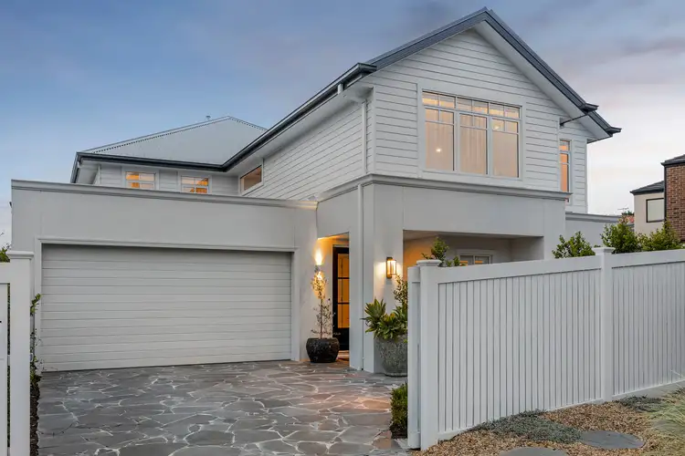 11 Canterbury Street