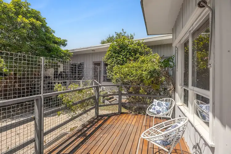 2/20 Fernald Avenue