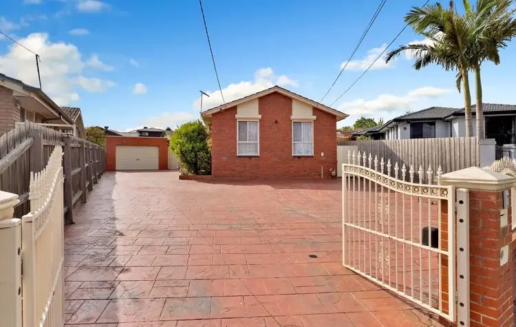 8 Miranda Close