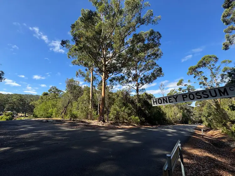 6 Honey Possum Court