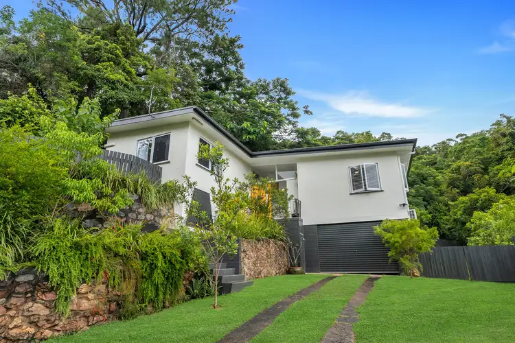 11 De Jarlais Street