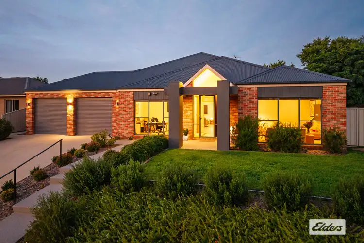 87 Fairway Gardens Road