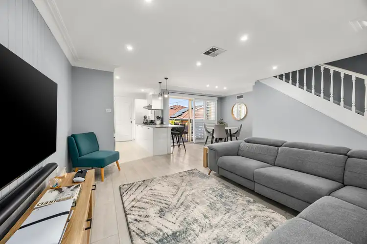 10/120-122 Port Hacking Road