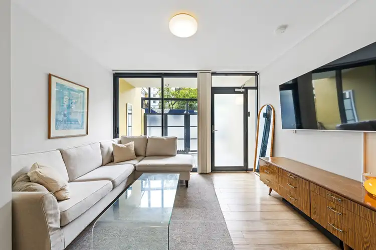 C102/2-6 Mandible Street