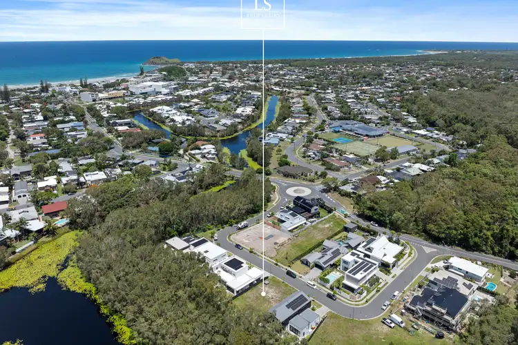 15 Kanooka Crescent