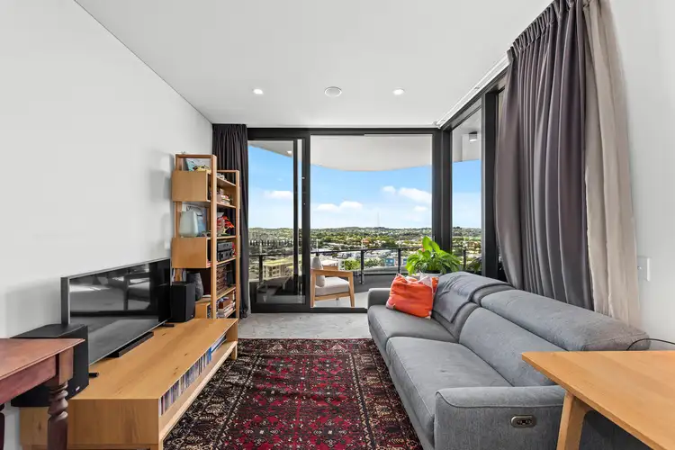 1705/62 Logan Road