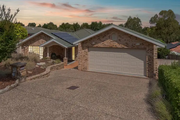 33 Tanderra Crescent