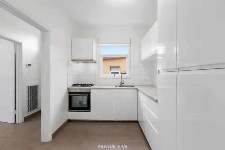 2/42 Roberts Road
