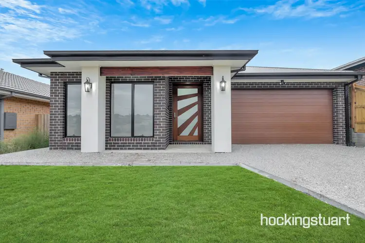 38 Petal Crescent